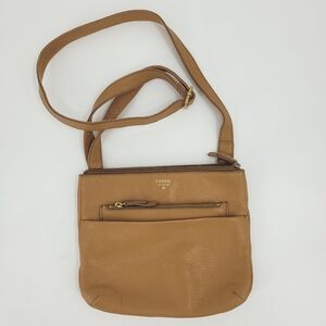 Fossil Tessa Crossbody Bag Tan Pebbled Leather Adjustable Pockets Zip Classic